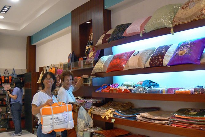 Private Beijing One Day Shopping Trip - Why a private shopping route matters in Beijing