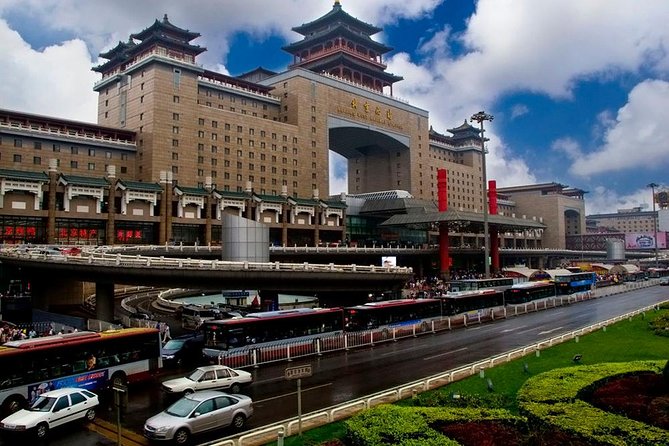 Private Beijing Transfer from Hotel to Beijing Railway Station - Meeting your driver, sign-in, and getting into the right vehicle