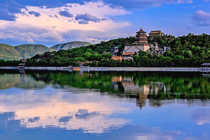 Private Day Tour: Lama Temple, Summer Palace and Hutong Dumpling Lunch - Tea ceremony with a freshly brewed cup, and the day’s wrap-up