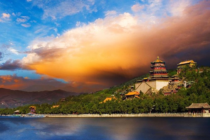 Private Garden Tour: The Summer Palace and Beijing Botanical Garden - Entering the Summer Palace at East Palace Gate: gardens and imperial design