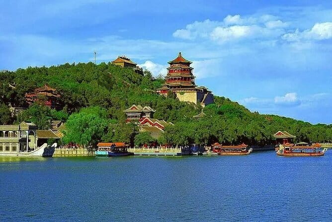 Private Half-day In-depth Walking Tour of Summer Palace - Garden of Harmonious Interest: where a guided walk changes the mood