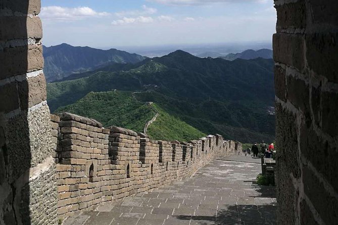 Private Half-Day Mutianyu Great Wall Tour including Round Way Cable Car or Toboggan - Mutianyu Great Wall, Built for a Half-Day Rhythm