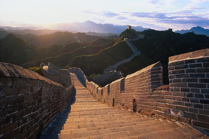 Private Huanghuacheng Great Wall Hiking Tour from Beijing with Local Tasty lunch - A quieter Huanghuacheng Great Wall day trip from Beijing