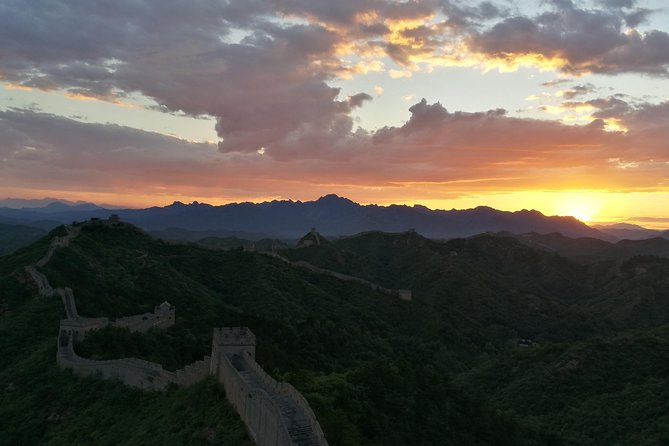 Private Jinshanlin Great Wall Whole Section Hiking Day Trip from Beijing - Why Jinshanling’s watchtowers feel different from the headline sections