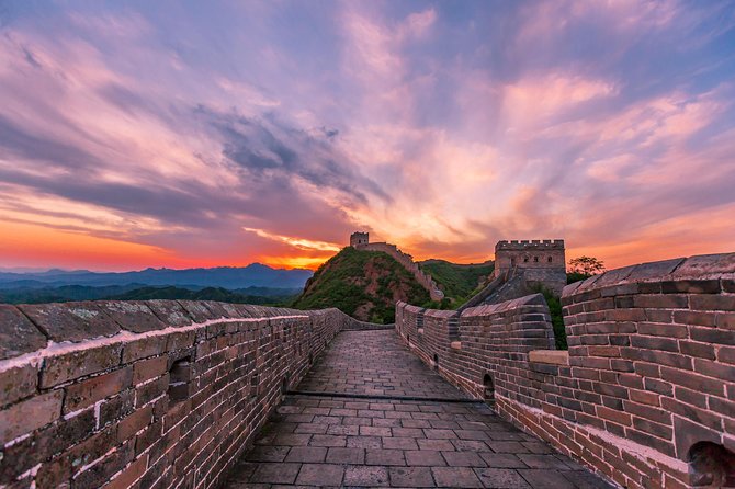 Private Jinshanling relax photo tour by sunset - Entering Jinshanling Great Wall Photography Mode
