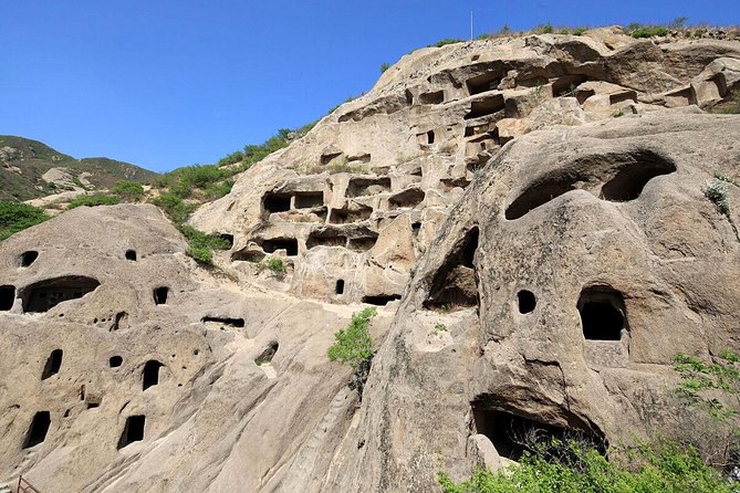 Private Longqing Gorge & Guyaju Cave Day Tour w/ Cruise Ride - The 2.5-Hour Drive, and How to Plan for It