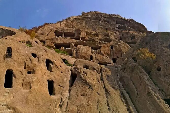 Private Longqing Gorge & Guyaju Cave Day Tour w/ Cruise Ride - Longqing Gorge at Longqingxia: Boat Time and Gorge Views
