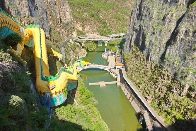 Private Longqingxia Gorge Cruise and Great Wall One Day Tour - Gondola option at Badaling: when paying extra saves your legs