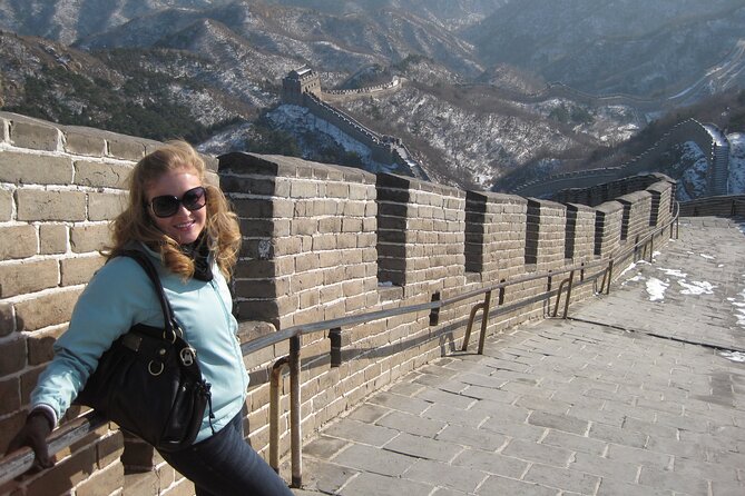Private Longqingxia Gorge Cruise and Great Wall One Day Tour - Longqingxia Gorge: the cool air escape that feels like a different world