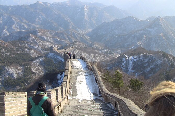 Private Longqingxia Gorge Cruise and Great Wall One Day Tour - Lunch, bottled water, and pacing for a stress-free 9-hour schedule