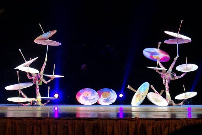 Private Nightlife Trip to See Wonderful Acrobatic Show Enjoy Delicious Barbecue Buffet Dinner - Dingjixuan barbecue buffet and the free-drinks win