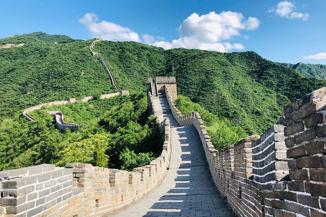 Private Tiananmen Square, Forbidden City and Great Wall Tour - A nine-hour private route that links Beijing’s biggest sights