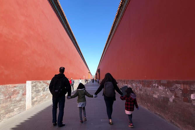 Private Tiananmen Square, Forbidden City and Great Wall Tour - Mutianyu Great Wall: cable car comfort, lunch first, then about 2 hours to hike