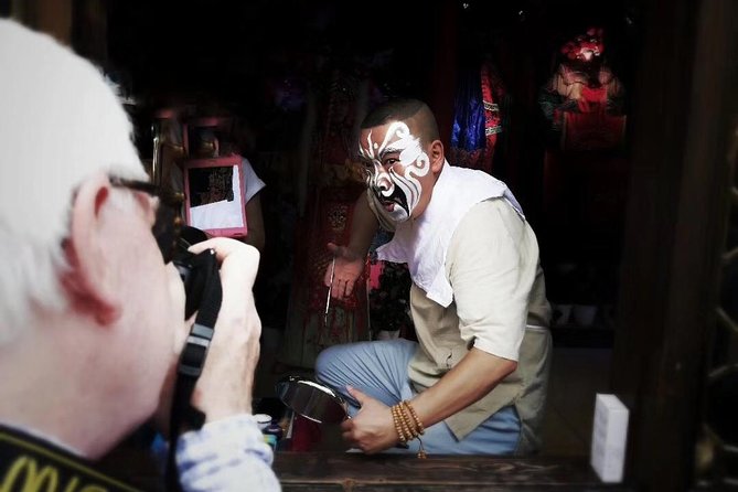 Private Tour: Shichahai, Nanluoguxiang and Peking Opera&dinner - A 4 to 5 Hour Private Night in Beijing That Feels Planned, Not Pushed