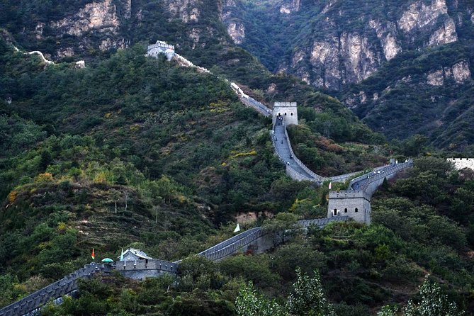 Private Transfer to Huangyaguan Great wall and East Qing Tombs - The 2.5-hour Drive to Huangyaguan: You Actually Learn Something While You Ride