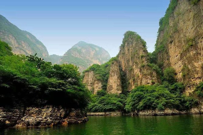 Private Transfer to Longqing Gorge and Guyaju Caves Excursion by English Driver - Guyaju Caves: 117 Cliff Rooms and That Maze Feel