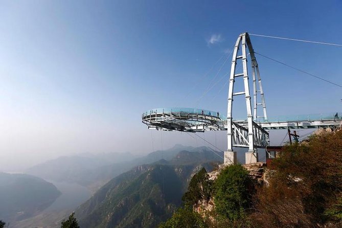 Shilinxia Glass Platform & 798 Art District/Ming City Wall Tour - Cable car to glass: how the climb actually works