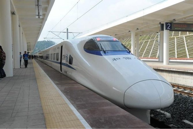 Six Days Highlight Tour from Beijing to Kunming by High-speed Train - Day 5: Stone Forest Geological Park and finishing strong