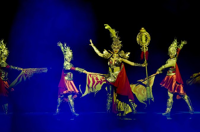 Small Group Tour to Enjoy Impressive Golden Mask Dynasty Show - Price and value: what $86.00 includes on a show night