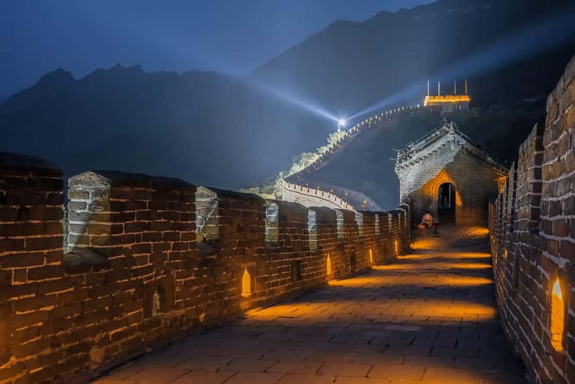 Sunset Glow at Mutianyu Great Wall Night Bus Tour+Ticket - A note on guides: friendly, bilingual support that keeps things moving