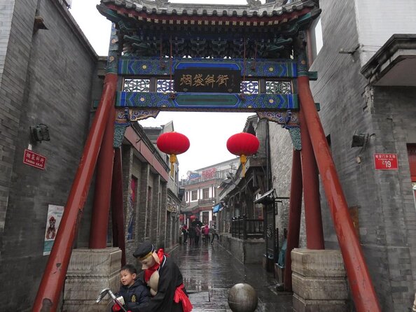 Temple of Heaven Ticket with Optional Guide Service - Timing strategy for lighter crowds: mornings tend to feel calmer