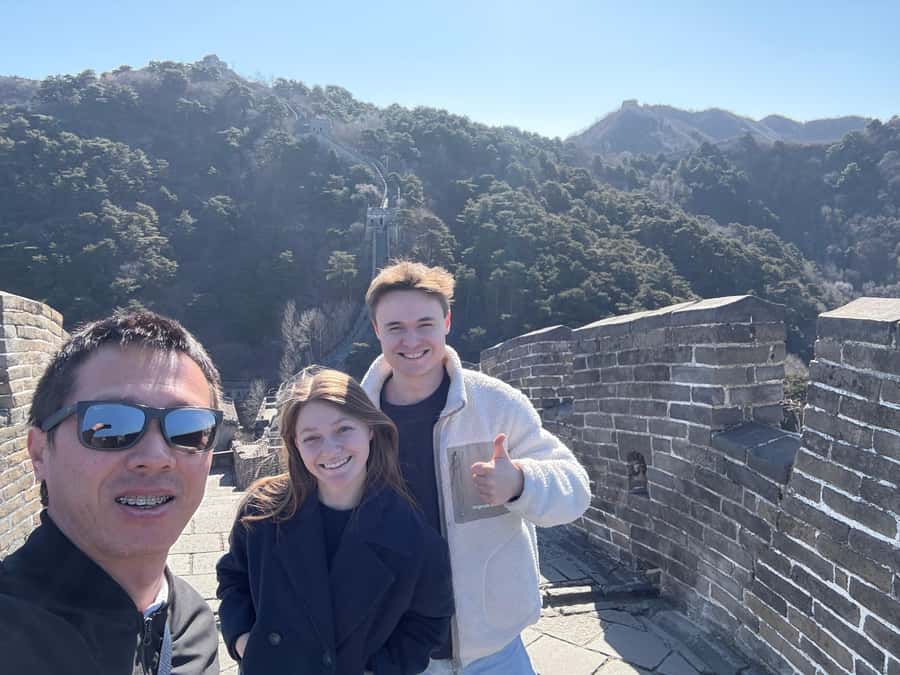 Tour the Great Wall with a Native from Downtown Beijing - Meet Dong: English-speaking guidance that keeps the walk on track