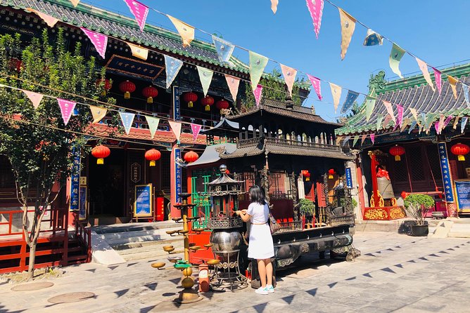 White Cloud Taoist Temple, Niujie Mosque and Hutong Private Full Day Tour - Niujie Mosque: a history-forward stop with architectural variety