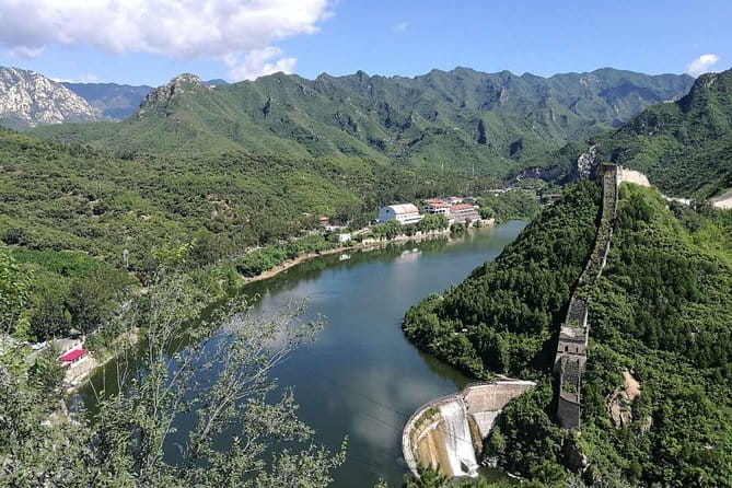 Wild Huanghuacheng Great Wall Private Half Day Tour - What your English speaking guide actually adds on the wall